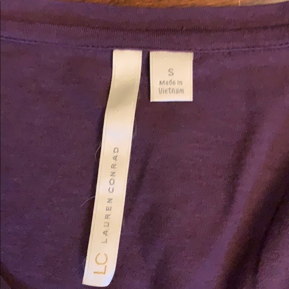 Lauren Conrad Purple Flowered Tee SzS 3/$30 - Picture 3 of 4
